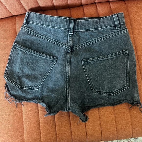 Topshop petite Mom shorts. - Picture 2 of 3